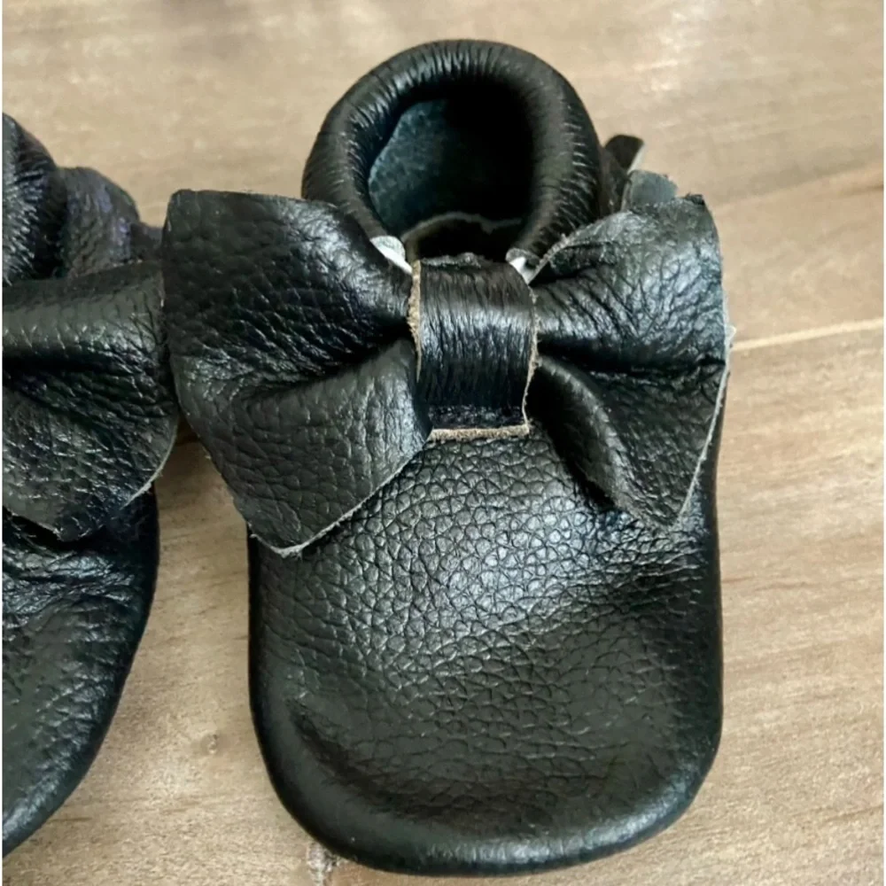 Leather Baby Moccasins with Tassels Crib Toddler Shoes in Black